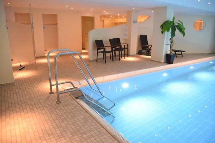 Einfaches 2-zimmer-appartement Mit Balkon. Apartment